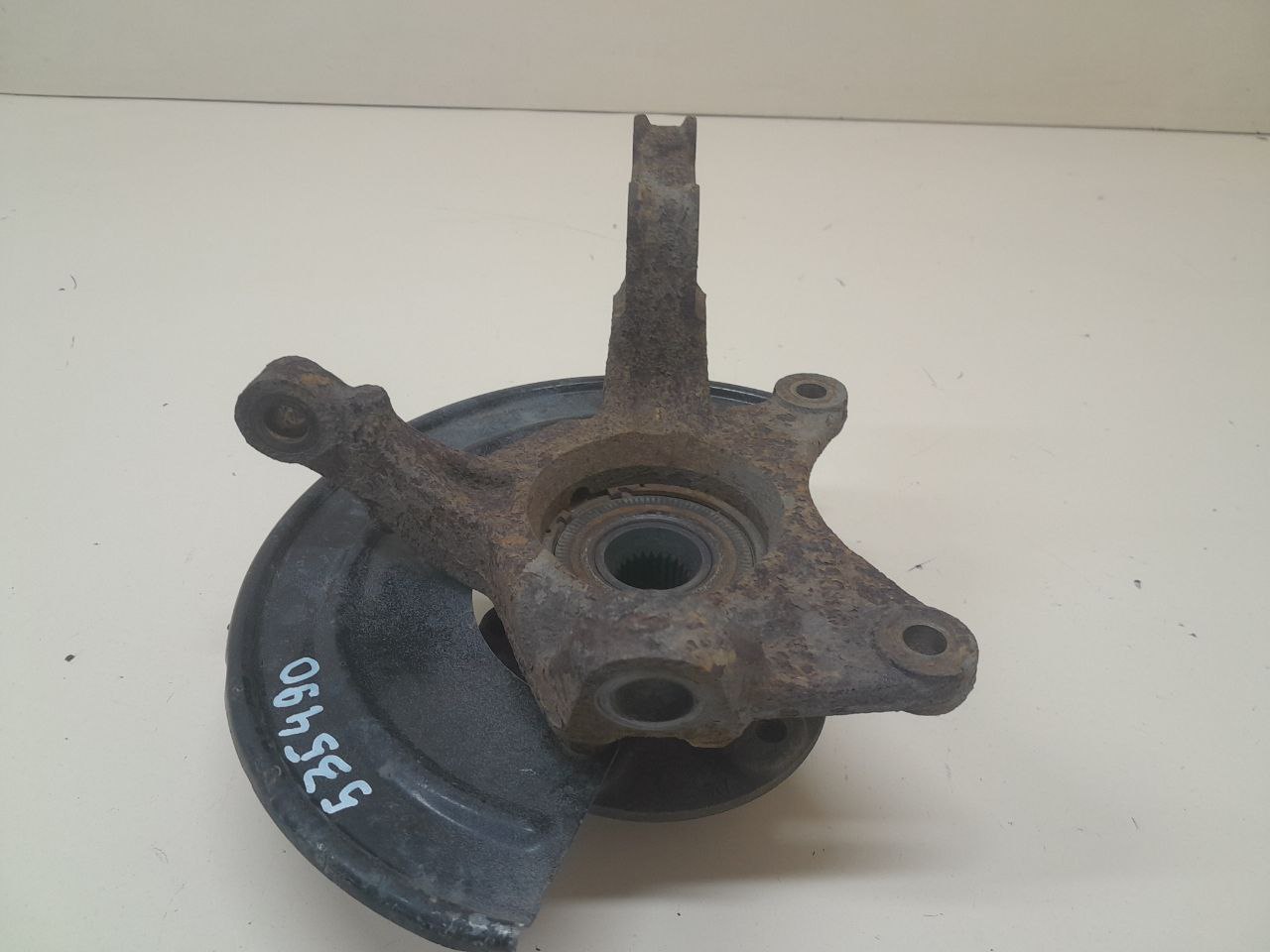 Кулак поворотный передний левый Nissan Terrano (D10) 2014>