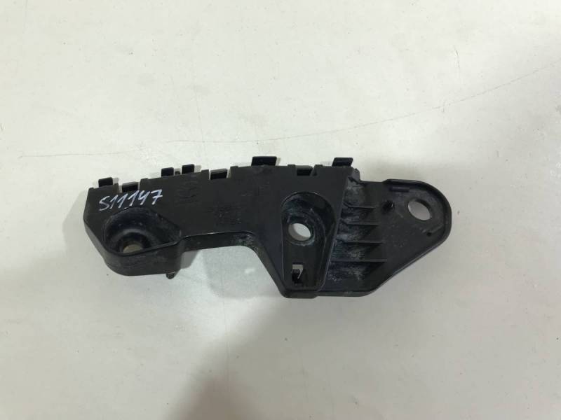 Кронштейн переднего бампера левый Mazda CX-5 (KE) 2011-2017