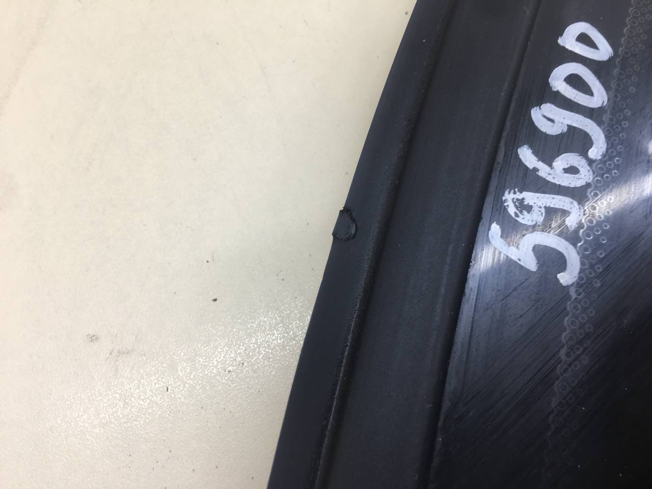 Стекло кузовное глухое правое Lifan X60 2012>