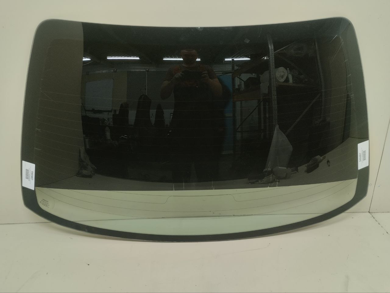 Стекло заднее Nissan Almera (N16) 2000-2006