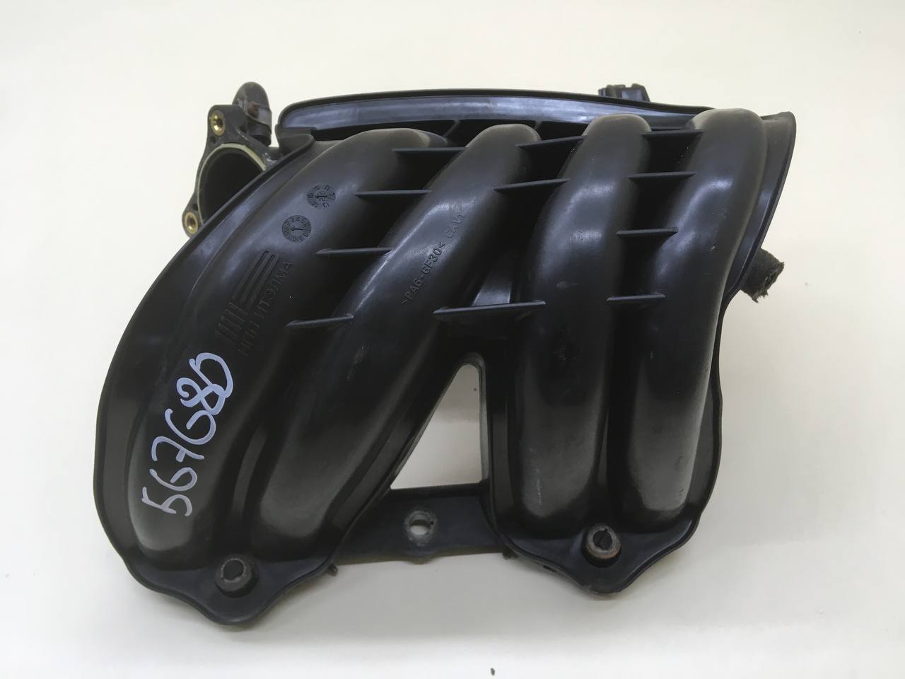 Коллектор впускной Lada Granta 2011>