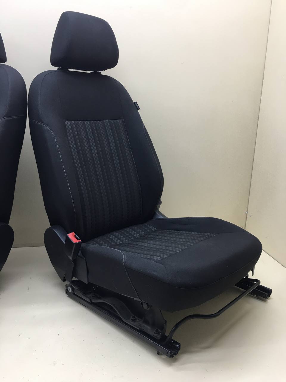 Сиденье (комплект) Volkswagen Polo (MK5) 2011-2020 Сиденье (комплект) Volkswagen Polo (MK5) 2011-2020