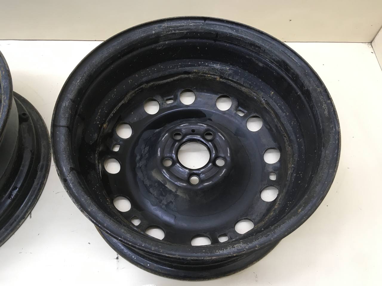 Диски к-кт R15 Штампованные