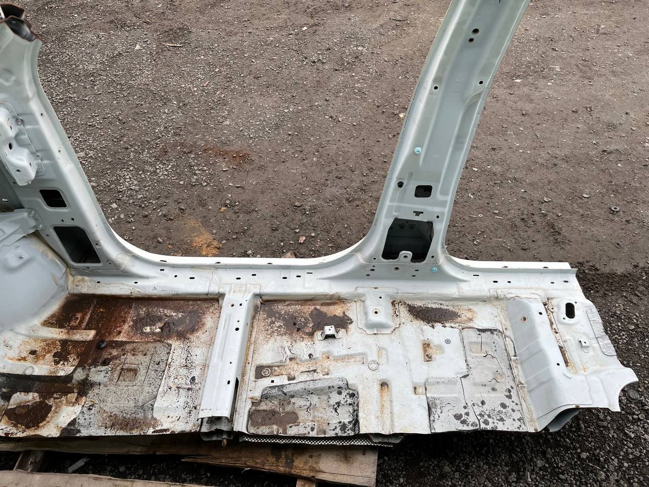 Порог со стойкой правый Hyundai ix55 2007-2013