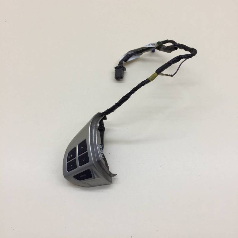 Кнопка многофункциональная Mitsubishi Lancer X (CX, CY) 2007> Кнопка многофункциональная Mitsubishi Lancer X (CX, CY) 2007>