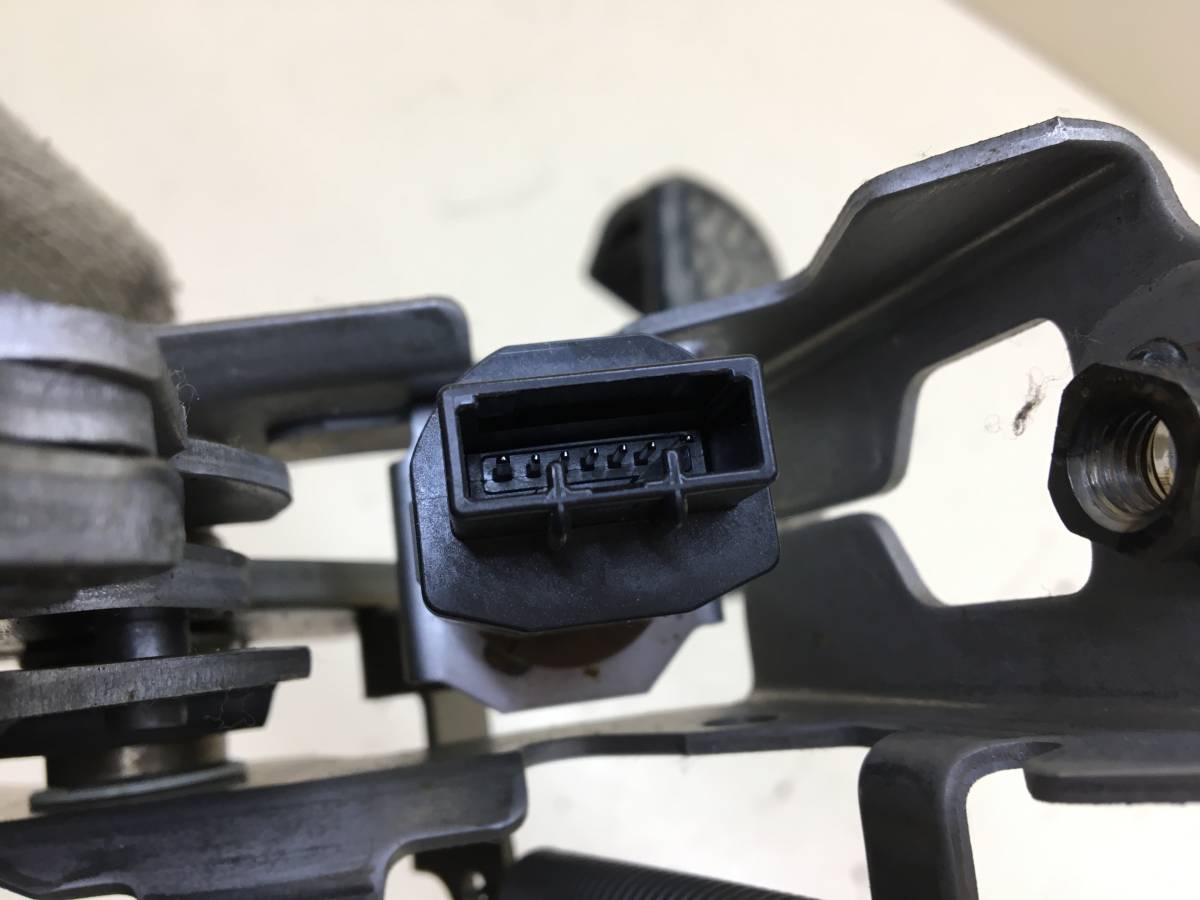 Педаль тормоза Toyota Camry (XV70) 2017>