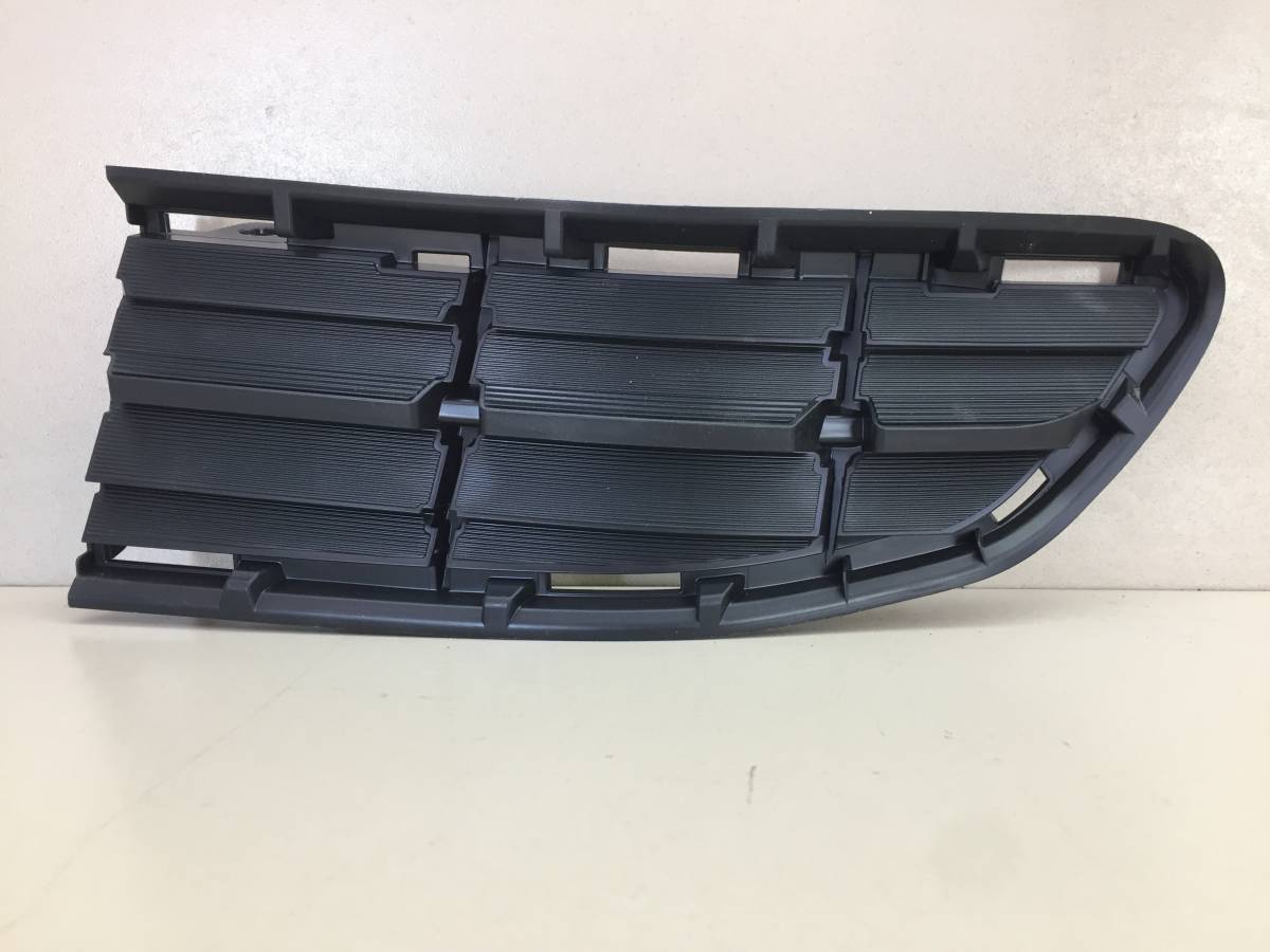 Решетка в бампер правая Toyota Rav 4 (XA40) 2013-2019