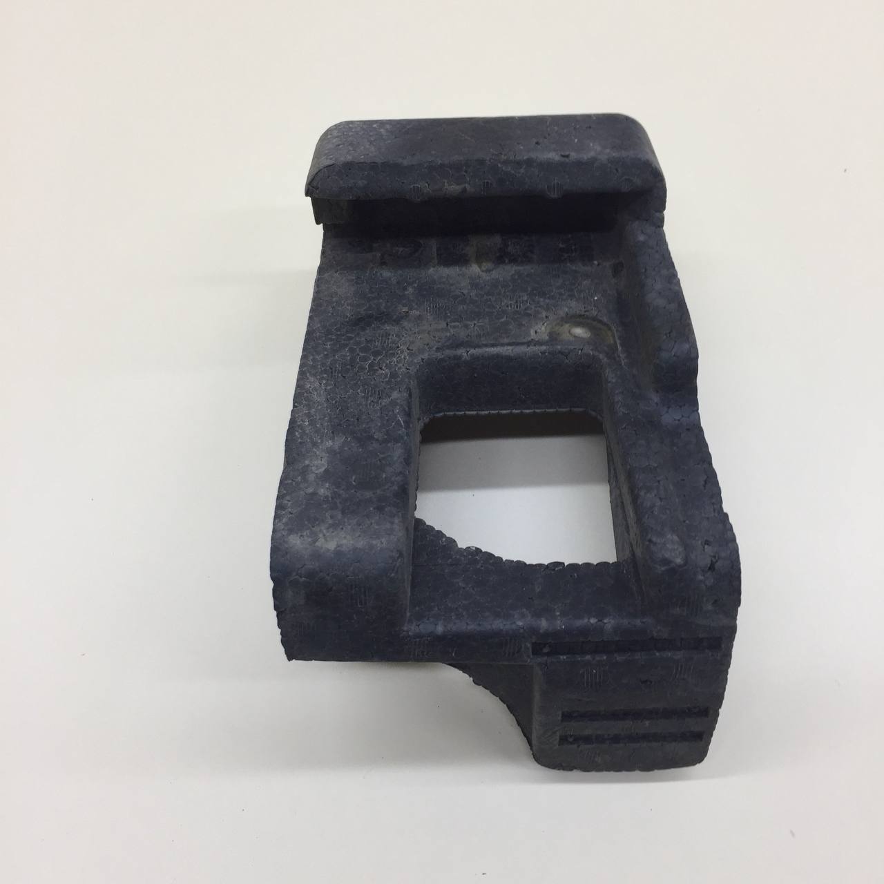 Наполнитель переднего бампера Toyota Rav 4 (A30) 2006-2013