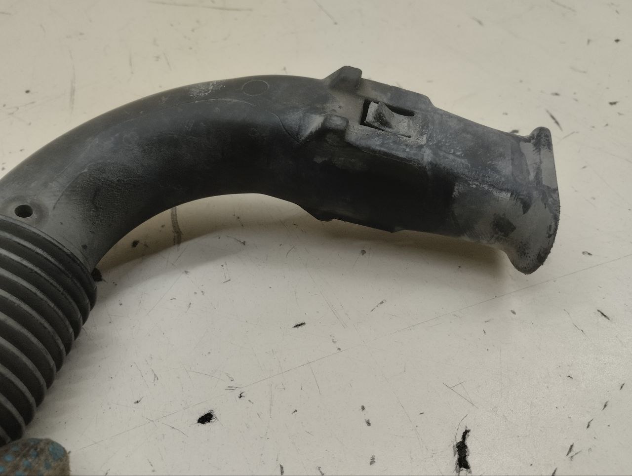 Патрубок воздушного фильтра Renault Logan (2) 2014>