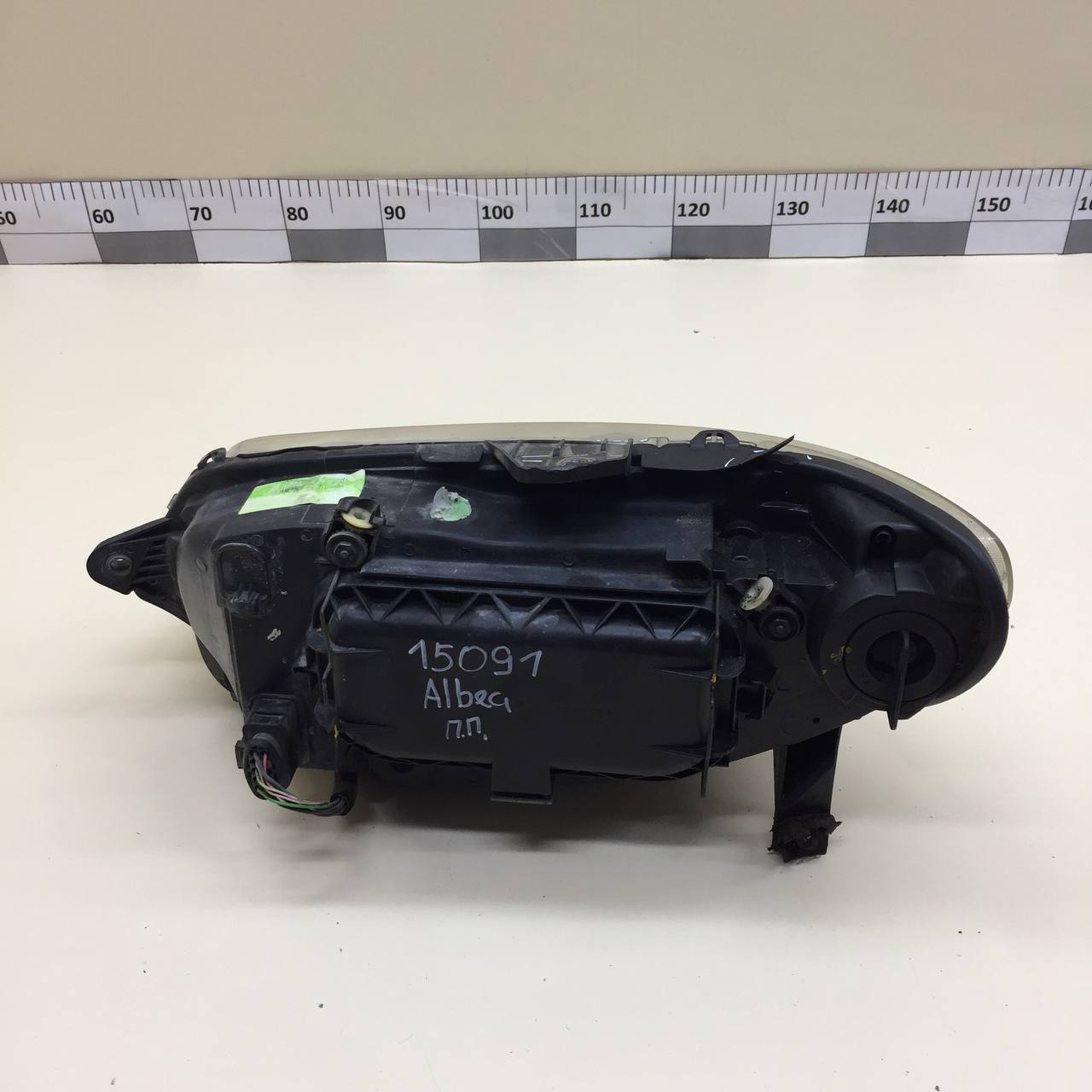 Фара правая Fiat Albea 2002-2012