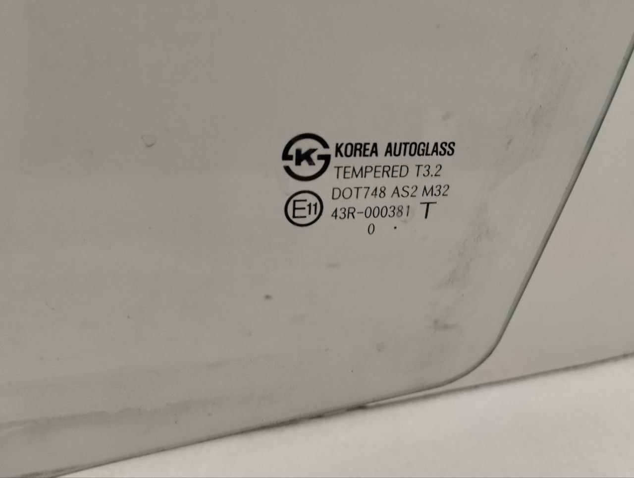 Стекло двери передней левой Hyundai Solaris (RB) 2010-2017