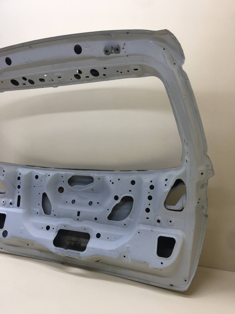 Дверь багажника Subaru Legacy Outback (B14) 2010-2014
