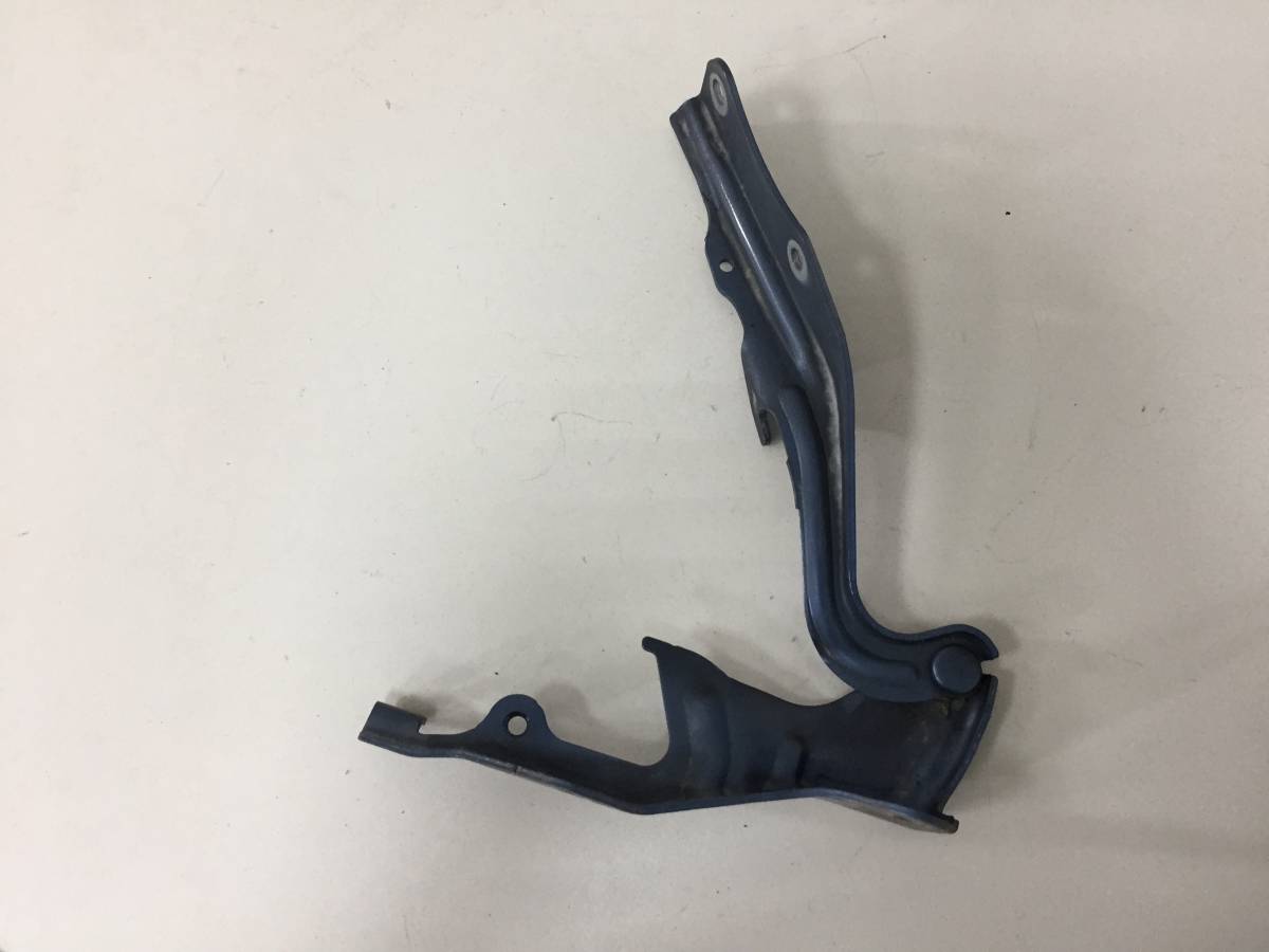 Петля капота правая Subaru Impreza (G12) 2007-2012