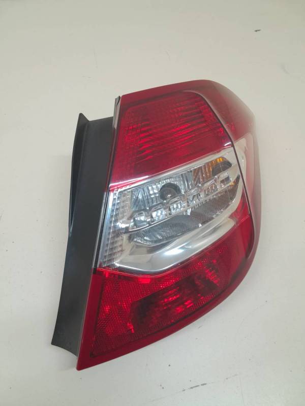 Фонарь задний наружный правый Citroen C4 2011>