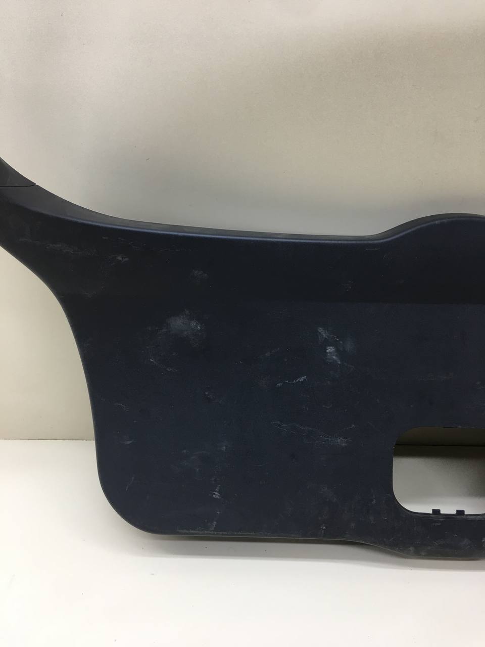 Обшивка крышки багажника Toyota Auris (E150) 2006-2012