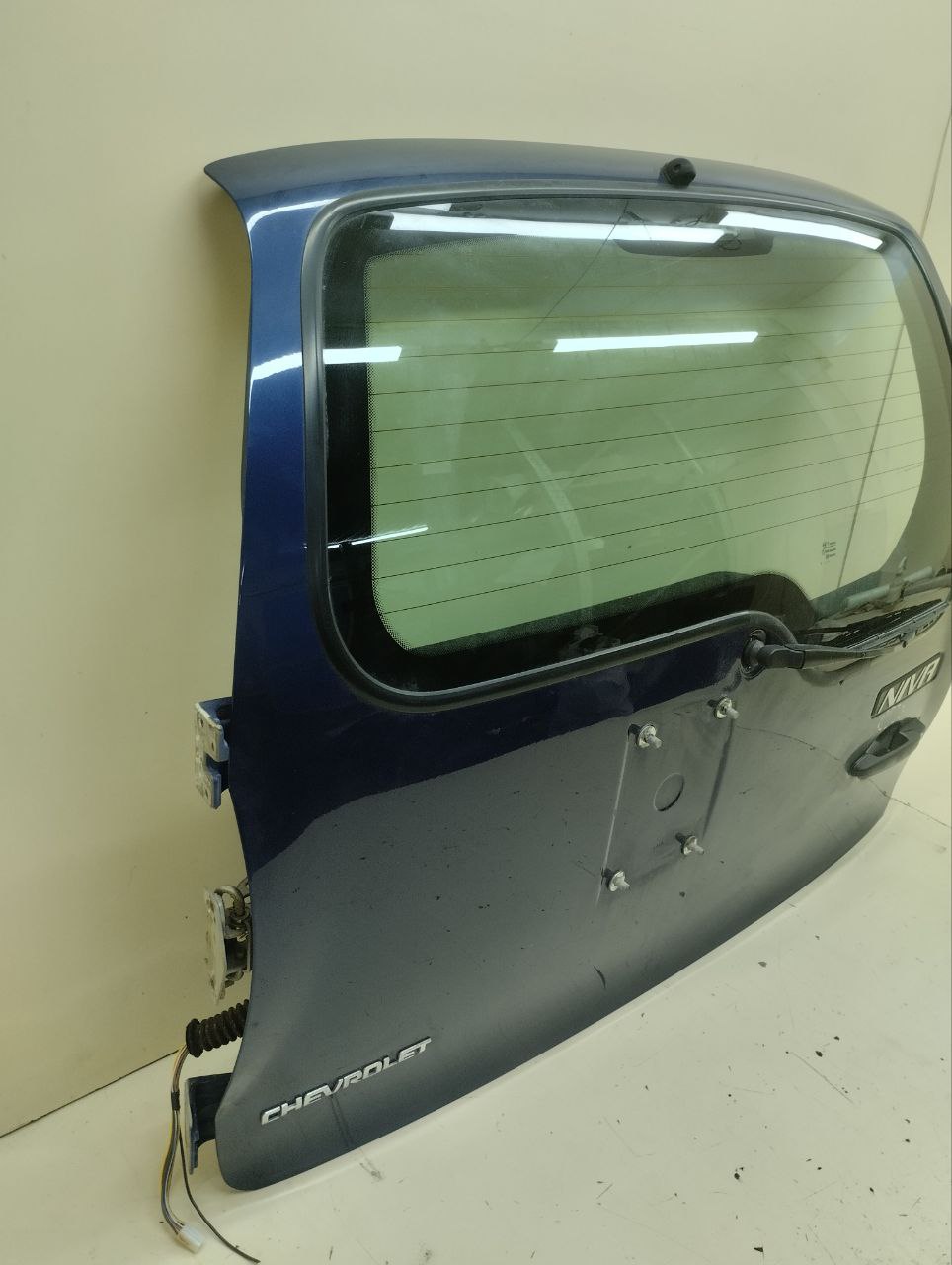 Дверь багажника со стеклом Chevrolet Niva 2009-2020