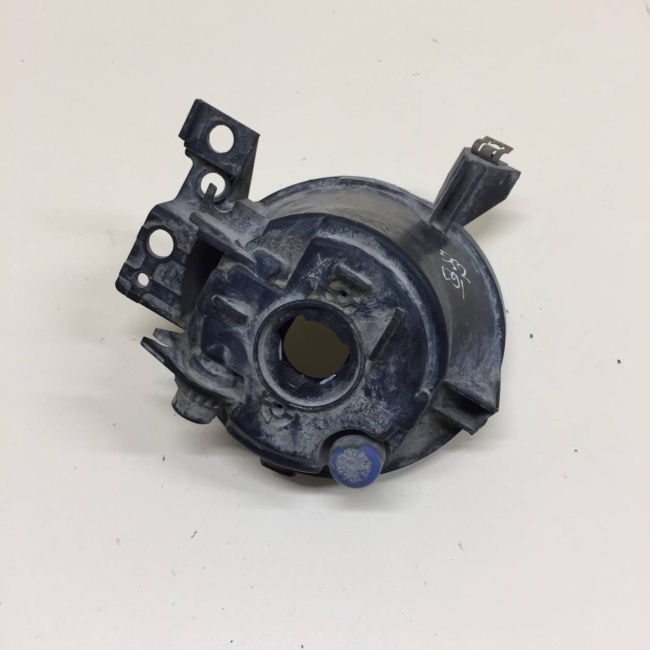 Фара противотуманная правая Volkswagen Touareg (7L) 2002-2010