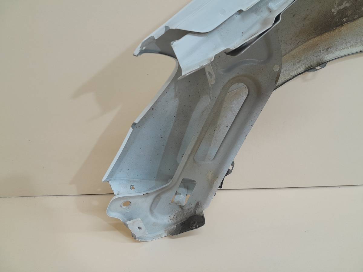 Крыло переднее правое Renault Sandero 2009-2014