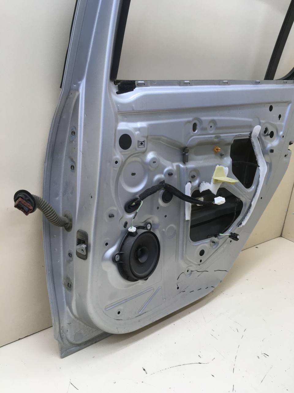Дверь задняя правая Renault Sandero Stepway (5S) 2014-2022 Дверь задняя правая Renault Sandero Stepway (5S) 2014-2022