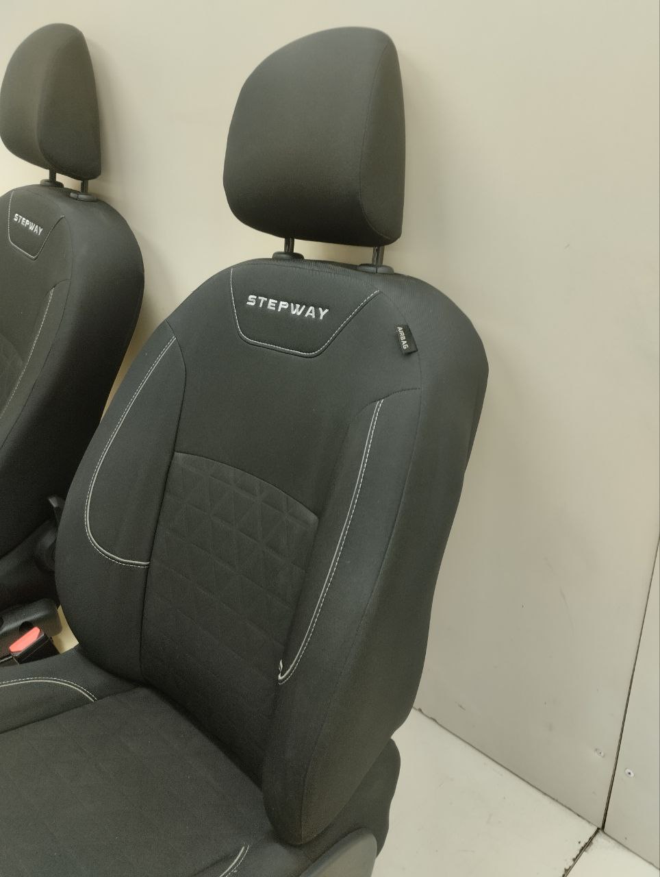 Сиденье (комплект) Renault Sandero Stepway (5S) 2014-2022