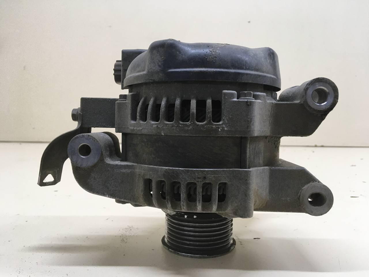 Генератор Toyota Rav 4 (XA40) 2013-2019 Генератор Toyota Rav 4 (XA40) 2013-2019