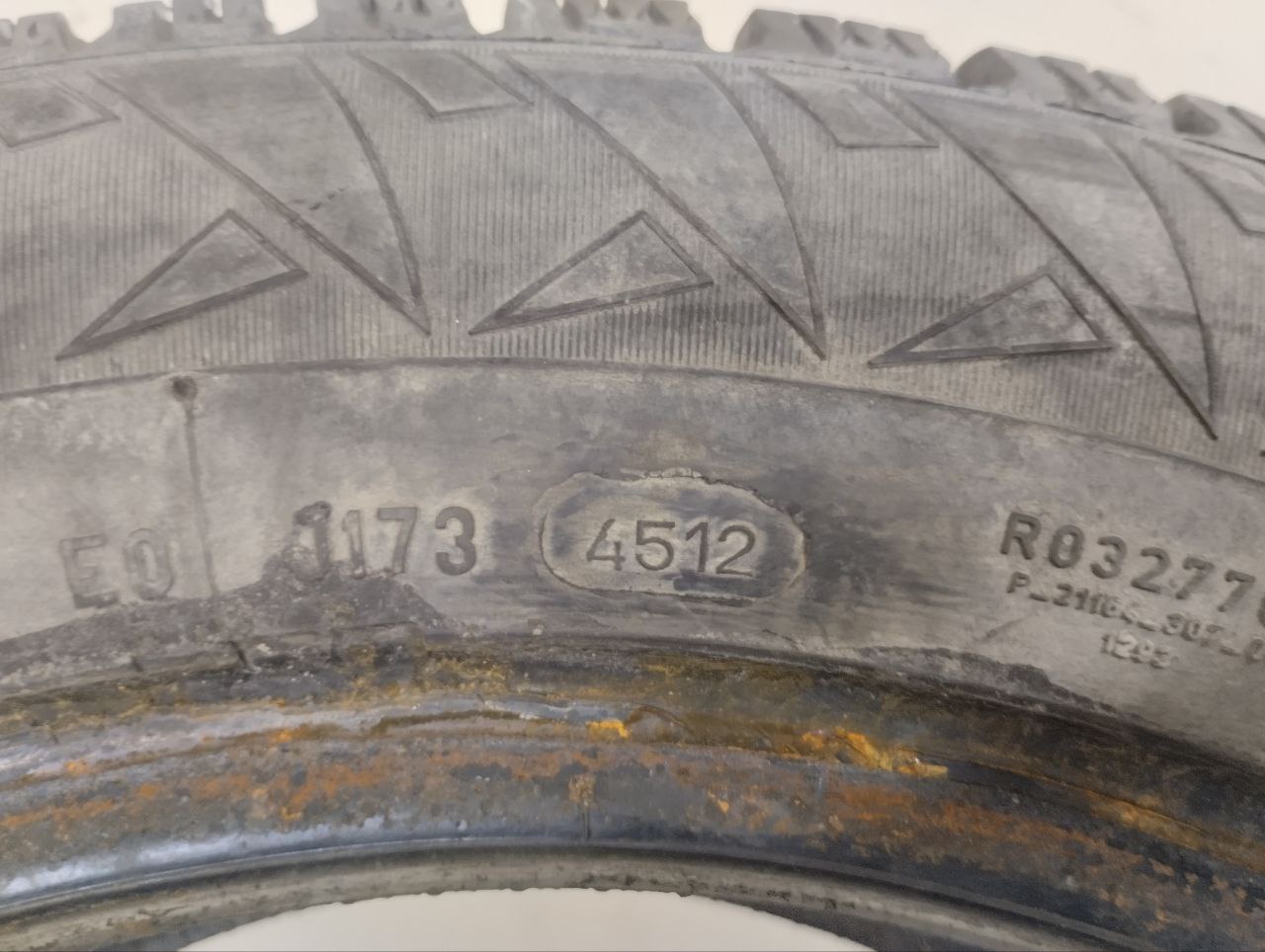 Шины к-кт R15 Зимние шипованные Pirelli Winter Carving Edge 