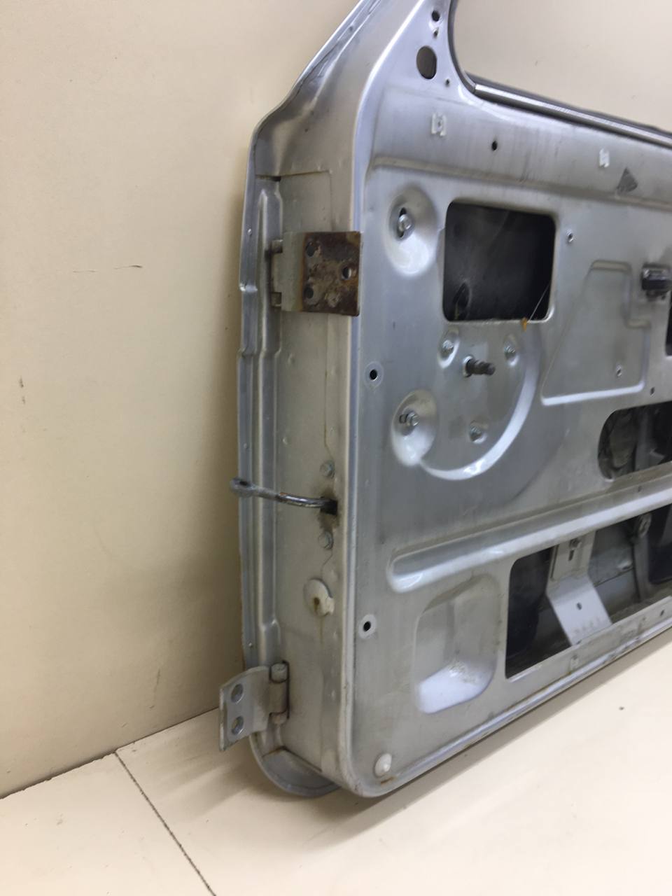Дверь передняя правая Lada Niva 2131 1993>