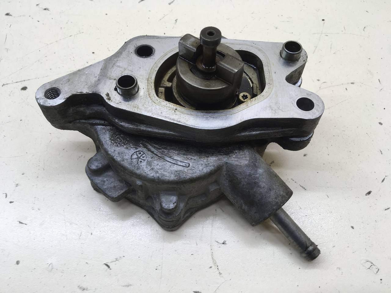 Насос вакуумный Toyota Rav 4 (A30) 2006-2013 Насос вакуумный Toyota Rav 4 (A30) 2006-2013