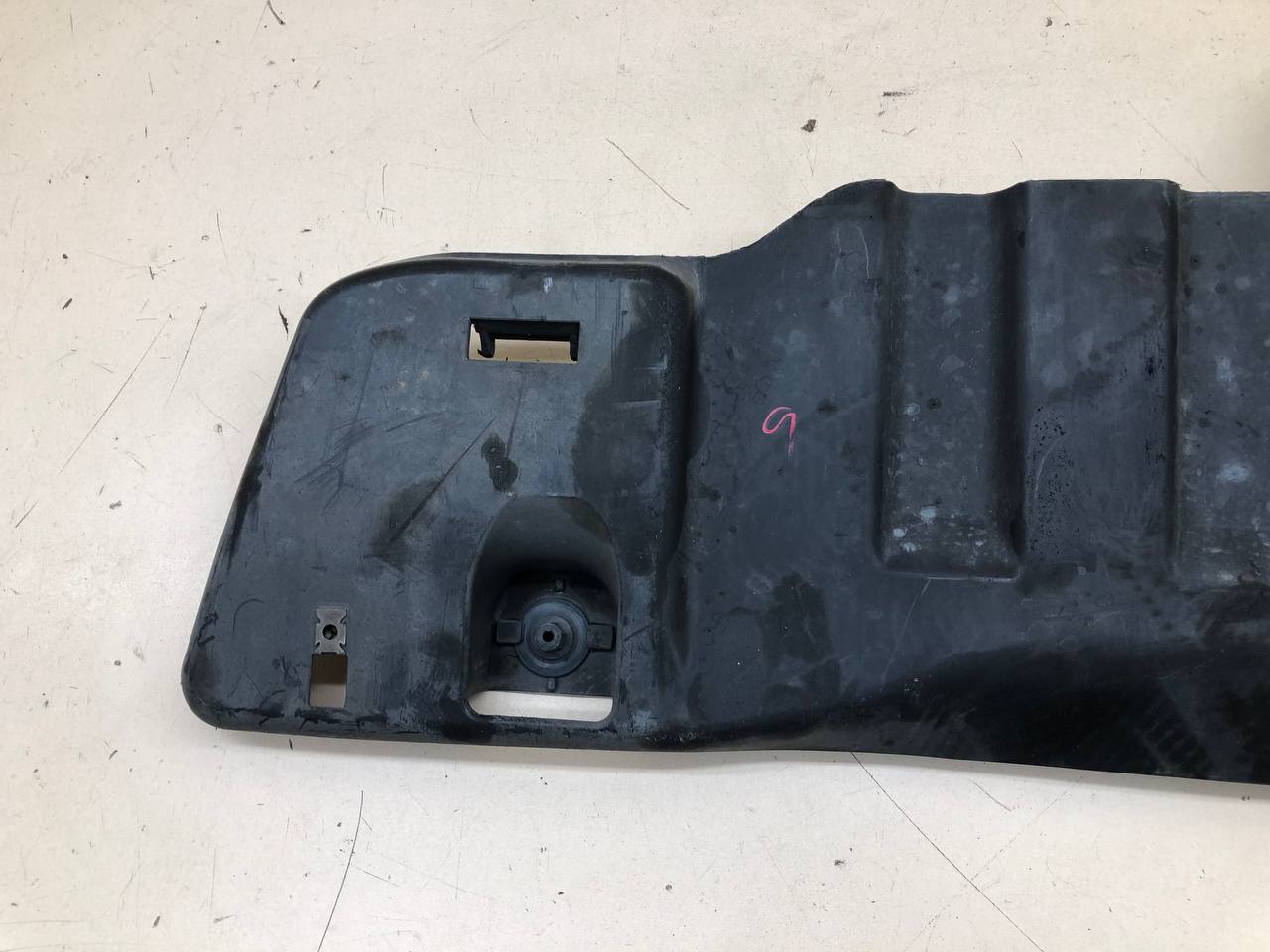 Воздуховод радиатора Jaguar XF 2007-2015