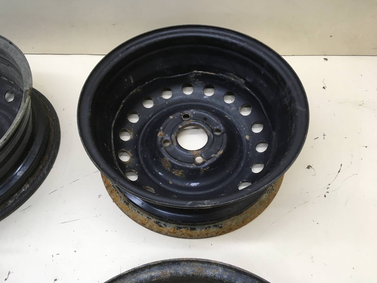 Диски к-кт R15 Штампованные