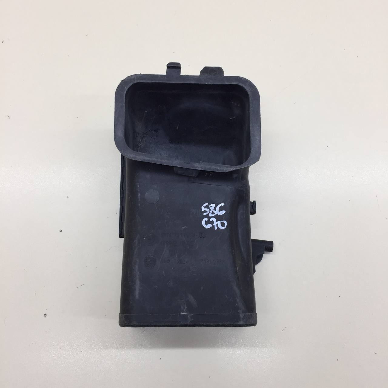 Воздуховод BMW 7-Series F01,F02  2008-2015