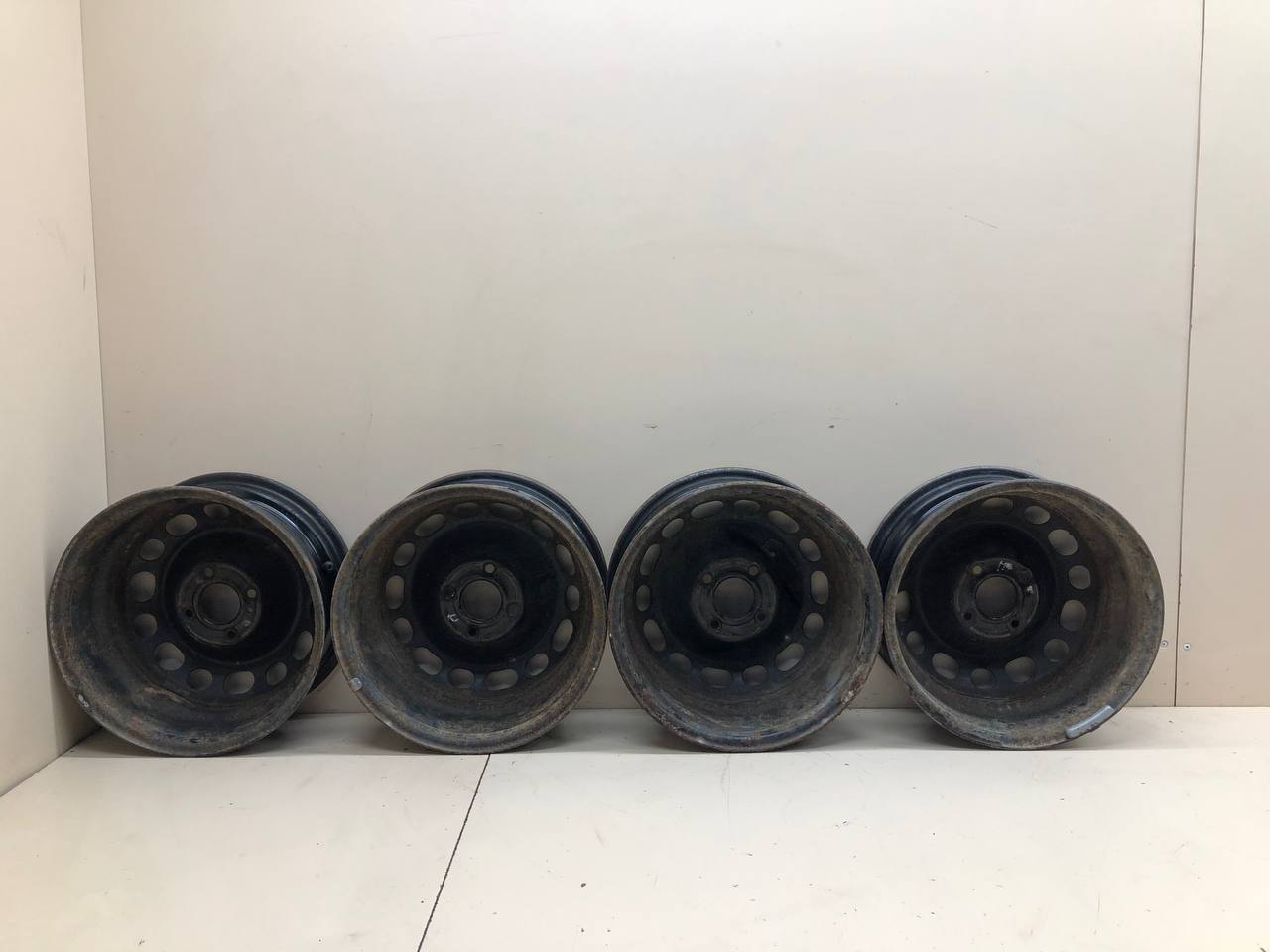 Диски к-кт R15 Штампованные