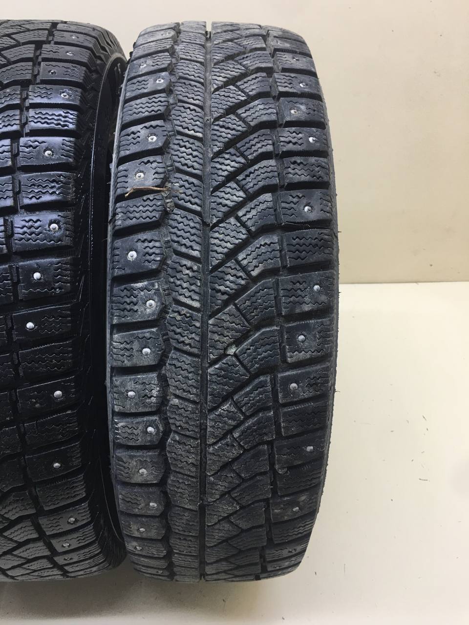 Шины R15 Зимние шипованные Viatti Brina Nordico
