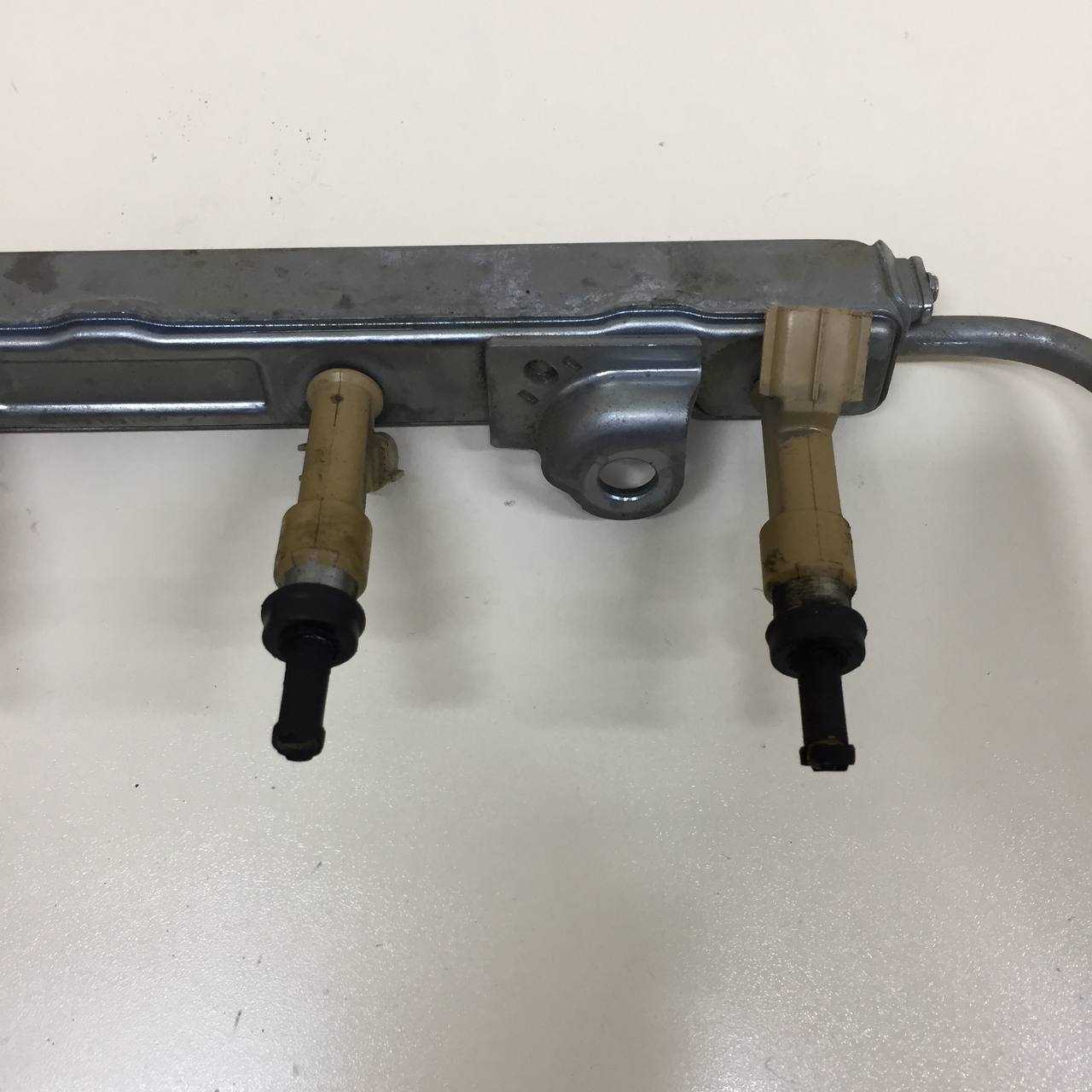 Рейка топливная (рампа) Toyota Corolla E180 2013-2019 Рейка топливная (рампа) Toyota Corolla E180 2013-2019