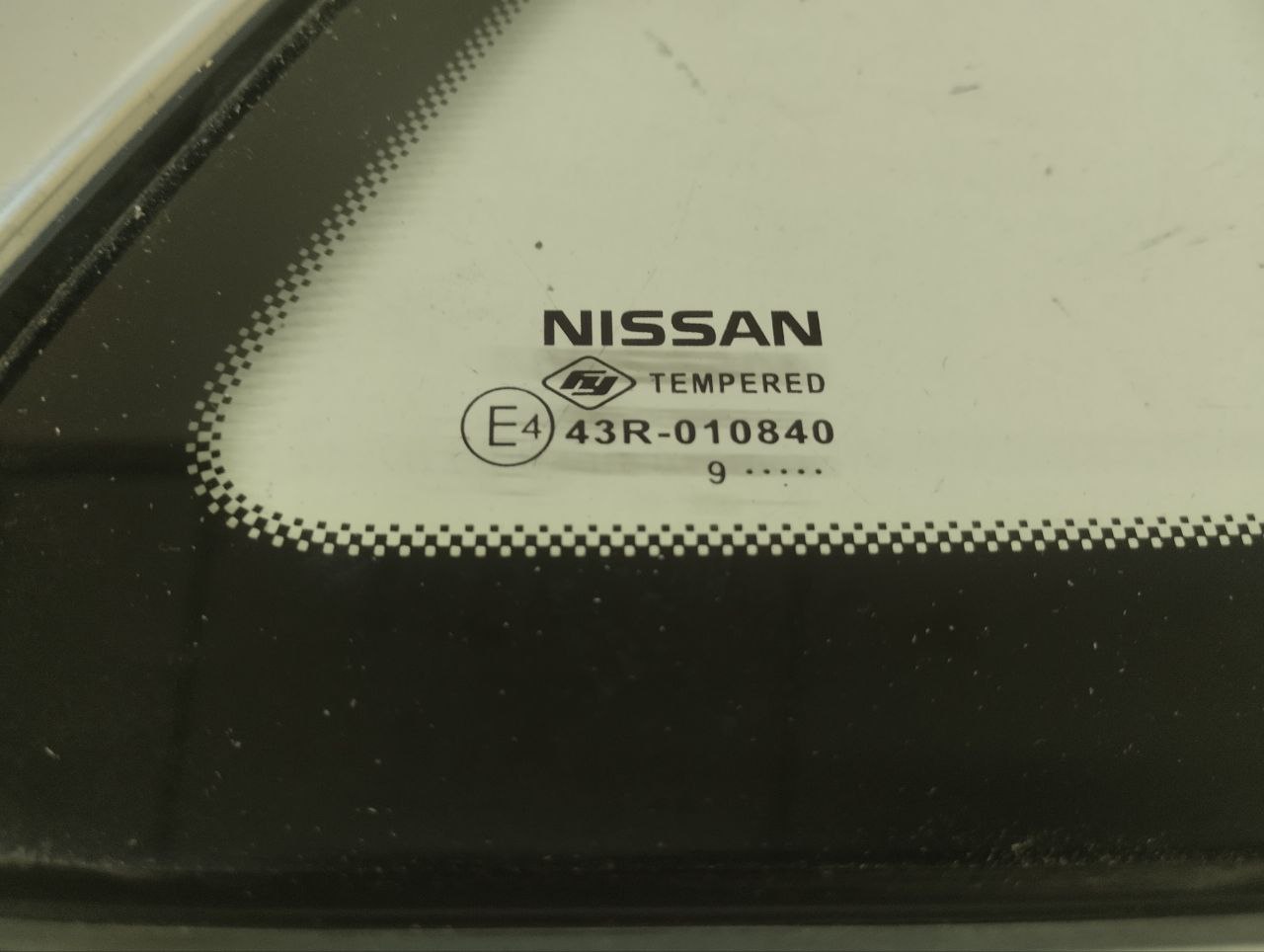 Стекло кузовное глухое правое Nissan Qashqai (J11) 2014>