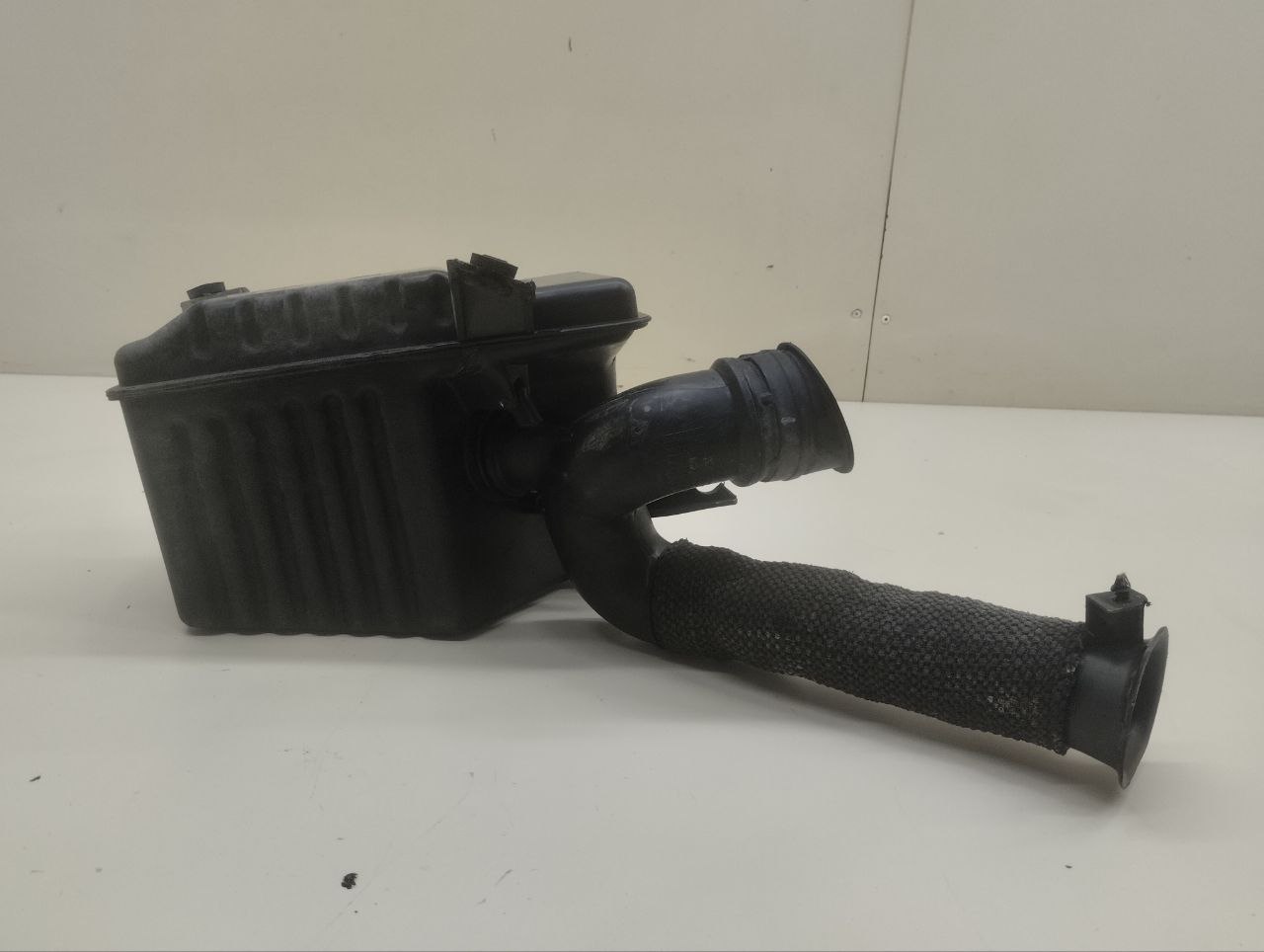 Резонатор воздушного фильтра Chevrolet Aveo T250 2005-2011