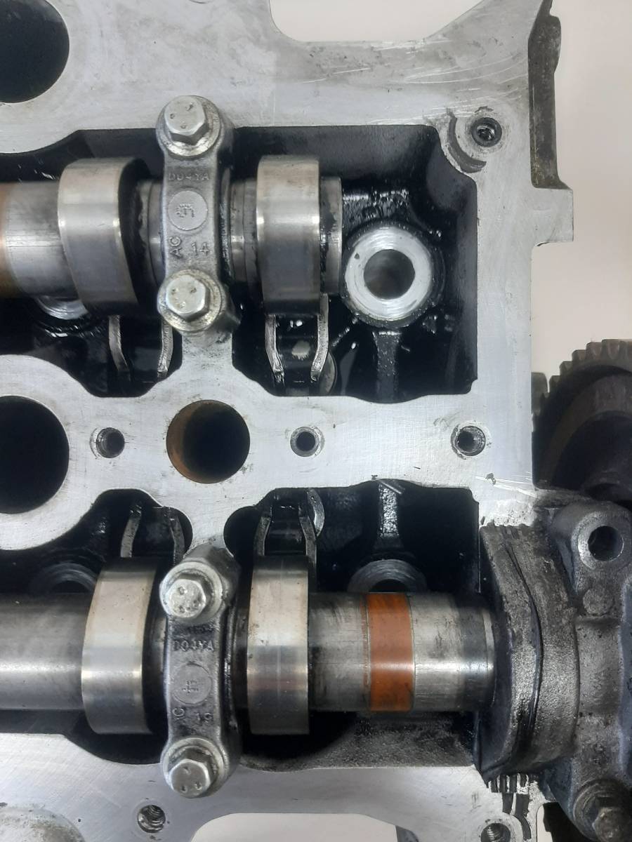 Головка блока цилиндров Land Rover Discovery 3 (L319) 2004-2009 Головка блока цилиндров Land Rover Discovery 3 (L319) 2004-2009