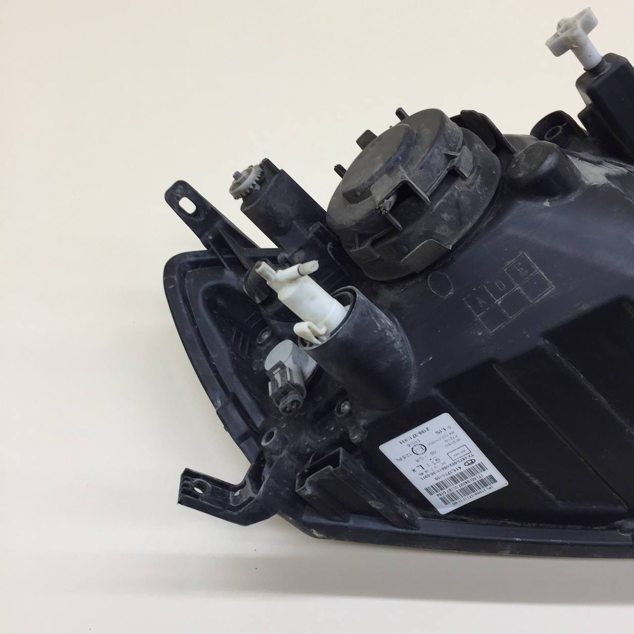 Фара левая Lada Granta 2011>