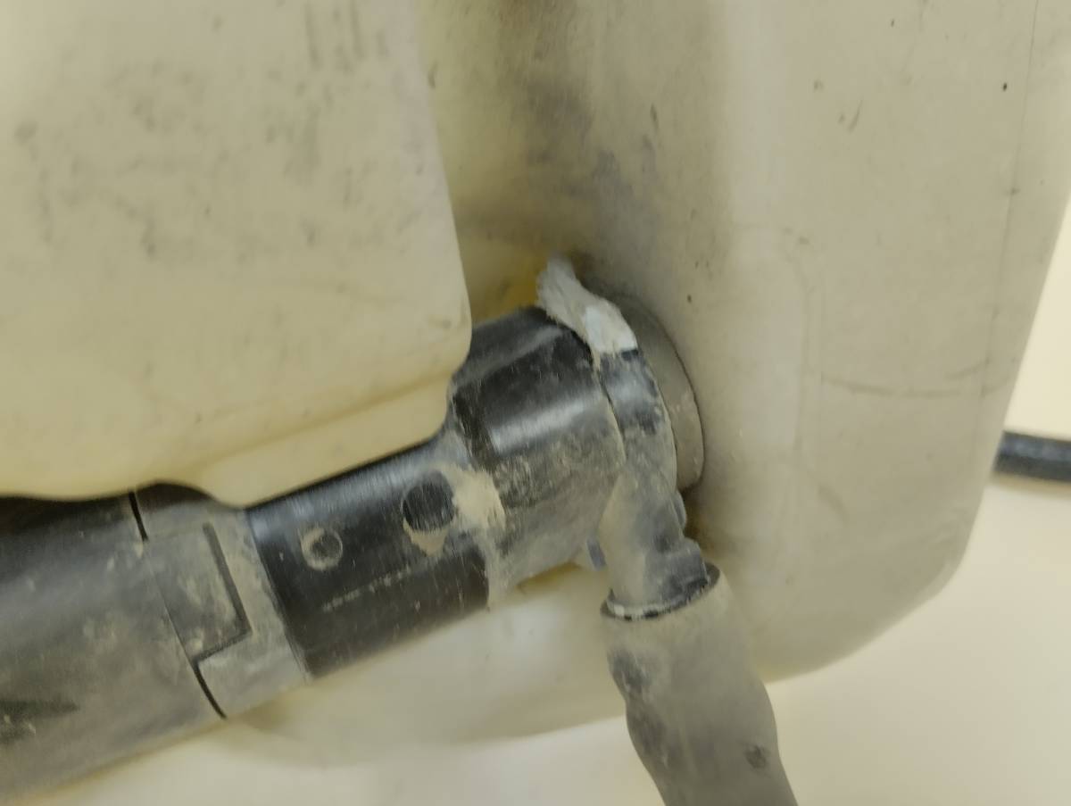 Бачок омывателя Audi Q7 (4L) 2005-2015