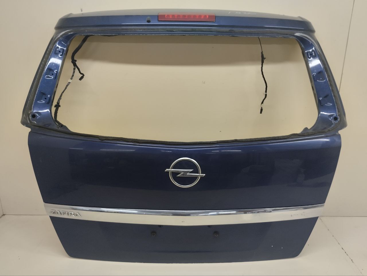Дверь багажника Opel Zafira (B) 2005-2012