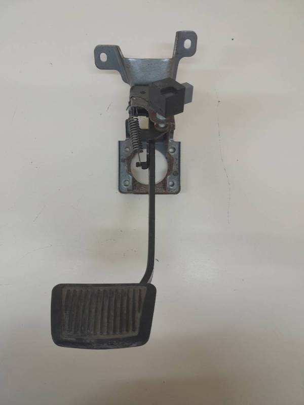 Педаль тормоза Hyundai ix55 2007-2013