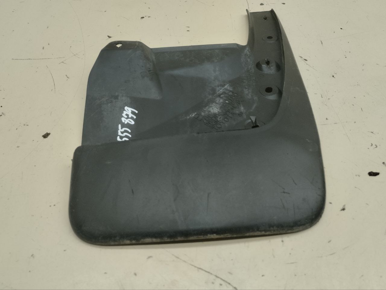 Брызговик передний правый Toyota Land Cruiser Prado (J150) 2009-2022