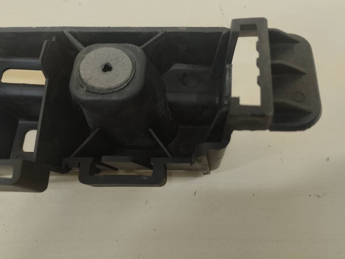 Направляющая заднего бампера левая Chevrolet Cruze (J300) 2009-2016