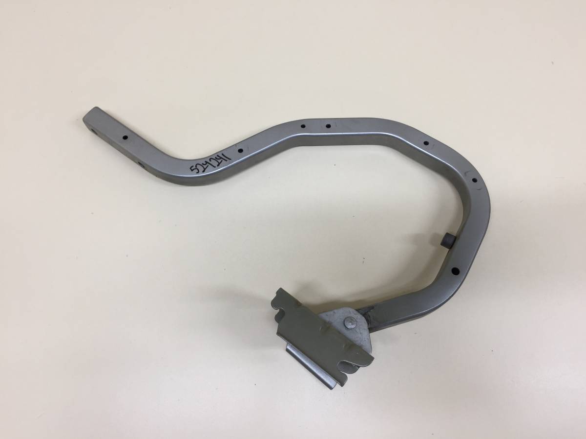 Петля крышки багажника Nissan Almera (N16) 2000-2006