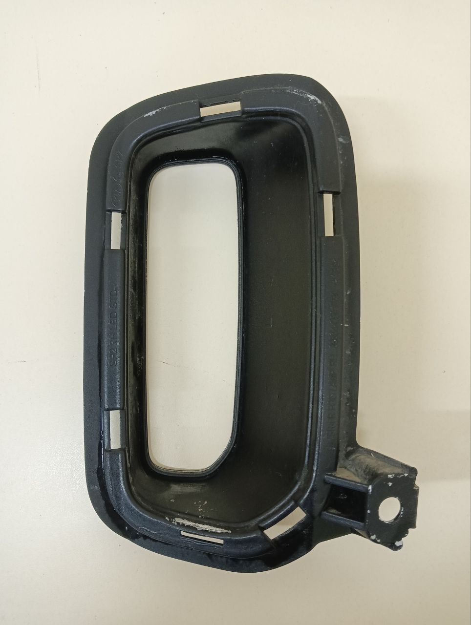 Рамка противотуманной фары правой Kia Seltos 2019>