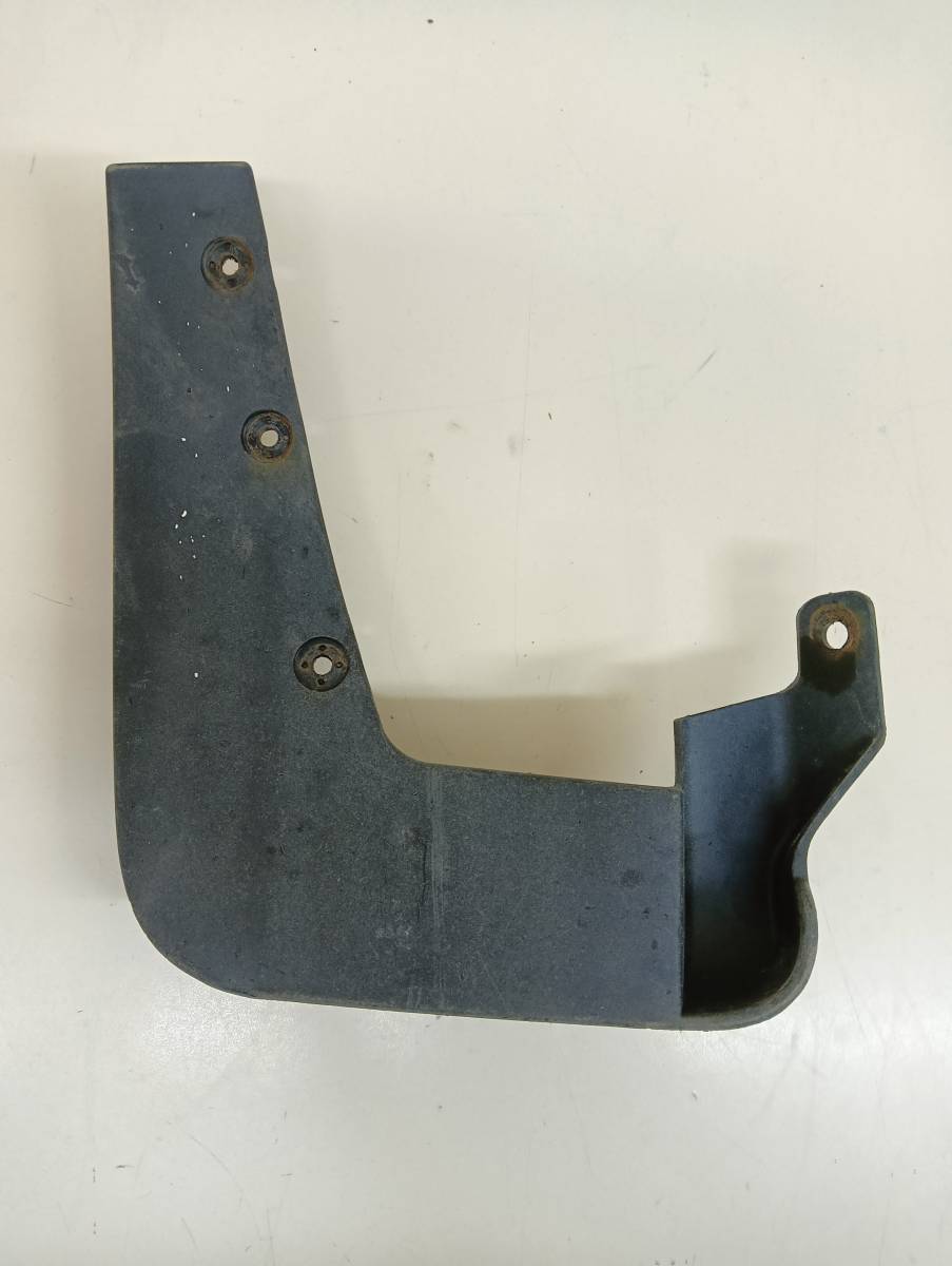 Брызговик передний правый Hyundai ix55 2007-2013