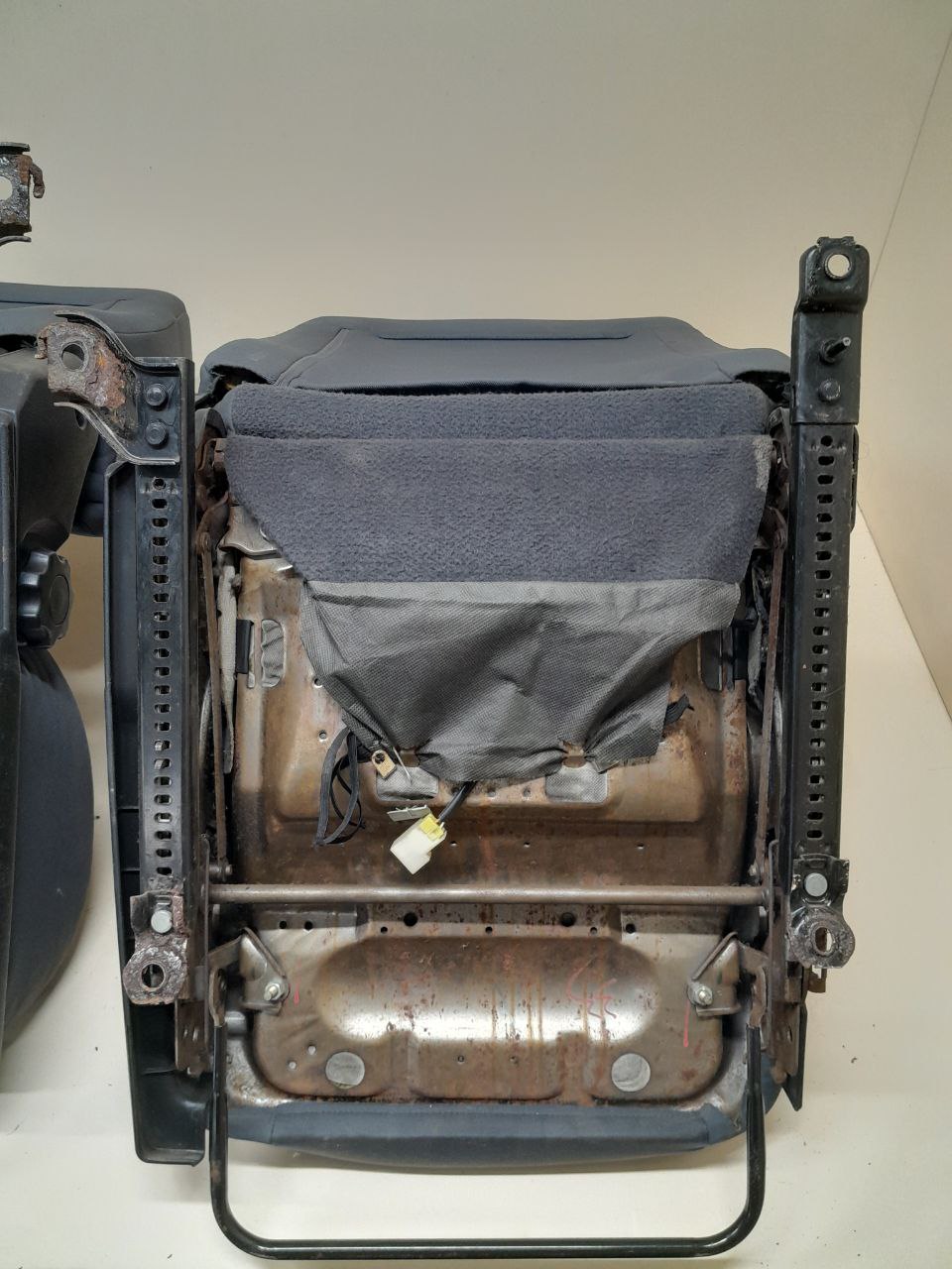 Сиденье (комплект) Nissan Almera (N16) 2000-2006