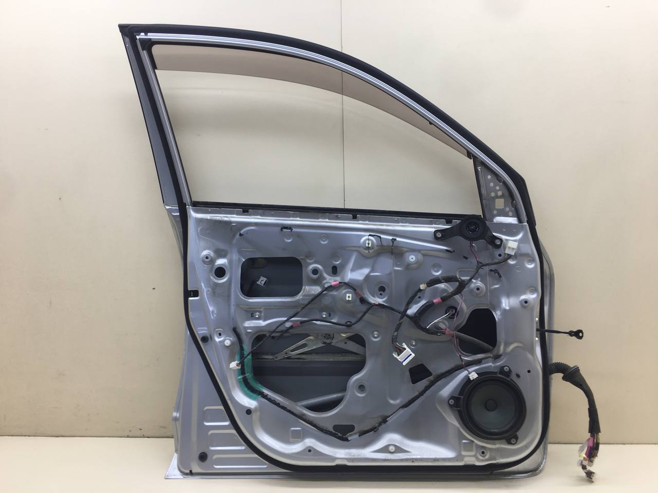 Дверь передняя левая Toyota Rav 4 (A30) 2006-2013