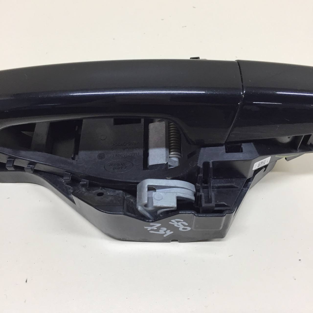 Ручка двери задней наружная левая Jaguar XE (760) 2014-2021 Ручка двери задней наружная левая Jaguar XE (760) 2014-2021