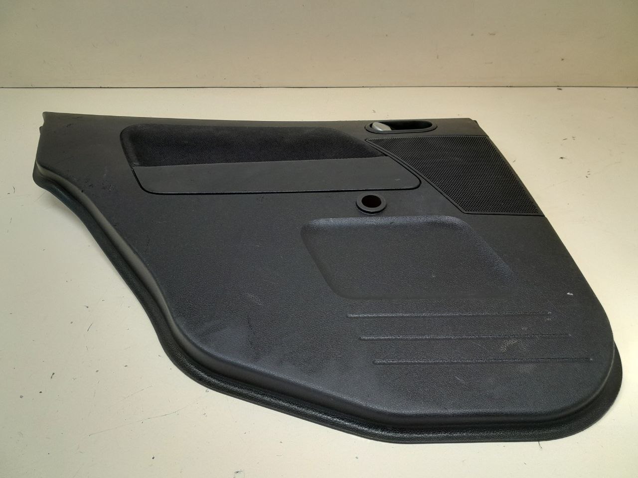 Обшивка двери задней левой Ford Fusion (JU) 2002-2012